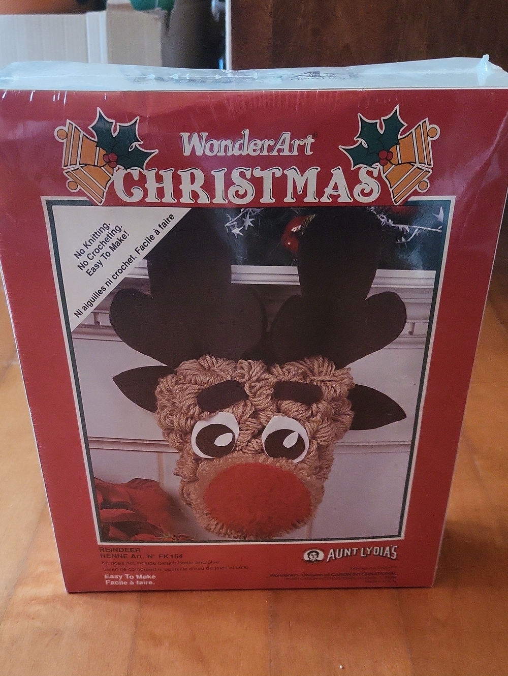 NEW 1991 Vintage AUNT LYDIA'S Reindeer String Art( No knitting No crocheting)